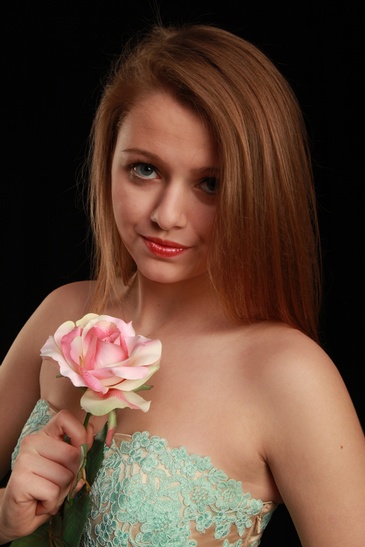 Senior Girl with a Rose Captured by High School Senior Photographer Columbus